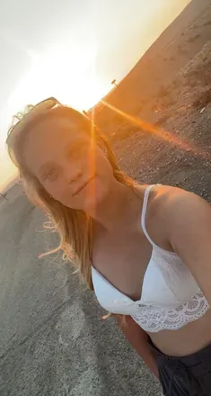 OnlyFans account  lowkeylethalblondie avatar 1