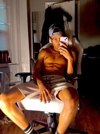 OnlyFans cuenta iamvonoyp header 2