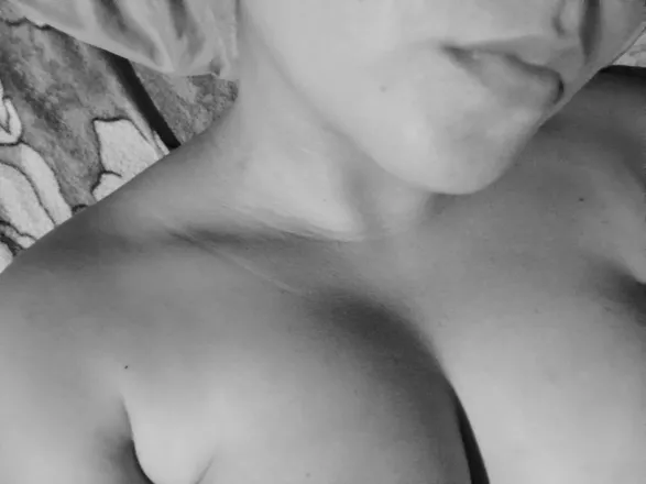 OnlyFans cuenta moonvioleth header 2