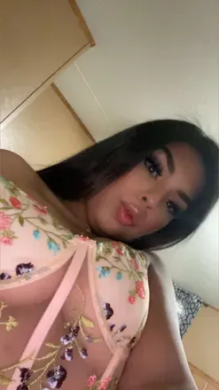 OnlyFans of lillyisjuicyy