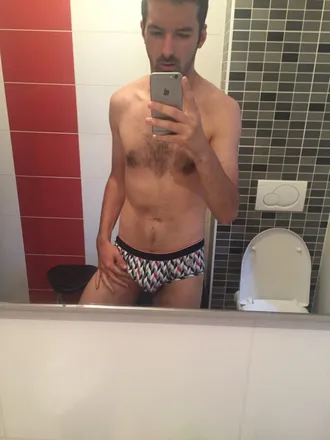 OnlyFans cuenta alex44000 header 2
