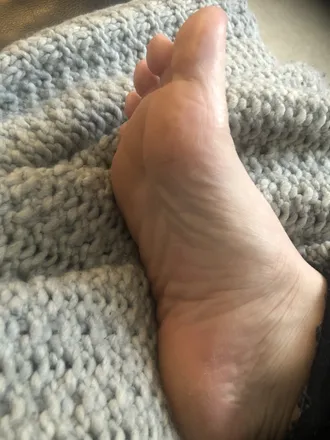 OnlyFans account  kellysfeetandtoes header 2