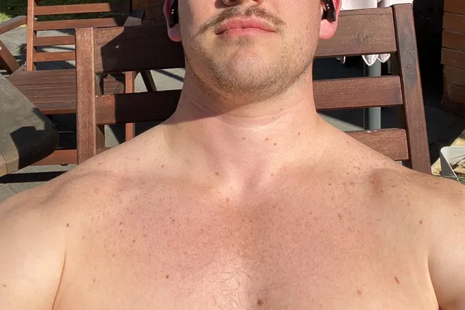 OnlyFans cuenta aussiedadbodnextdoor header 2