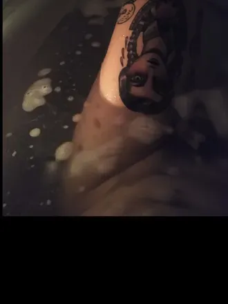 OnlyFans account  donotrun header 2