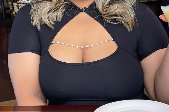 OnlyFans cuenta peachycandii header 2