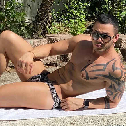 OnlyFans cuenta chino_rivero header 2