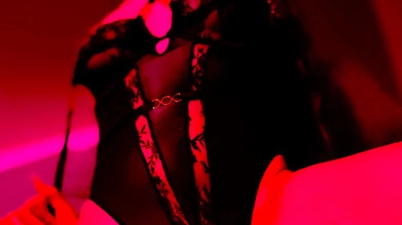 OnlyFans cuenta teasemetootsies header 2