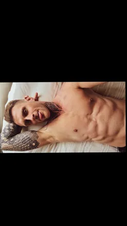 OnlyFans cuenta chrismizz_official header 2
