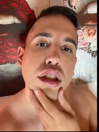 OnlyFans cuenta adamrose avatar 1