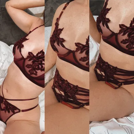 OnlyFans cuenta allexiajones header 2