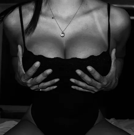 OnlyFans account  coracoracoraline avatar 1