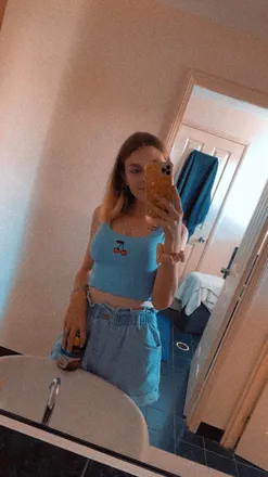 OnlyFans cuenta yummymummy25 header 2