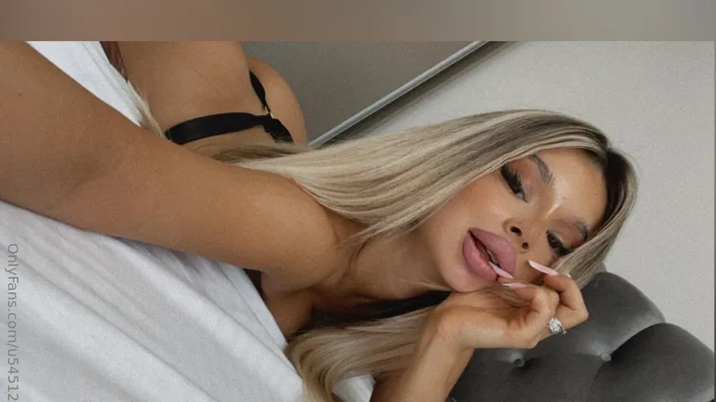 OnlyFans cuenta xbonnierae header 2