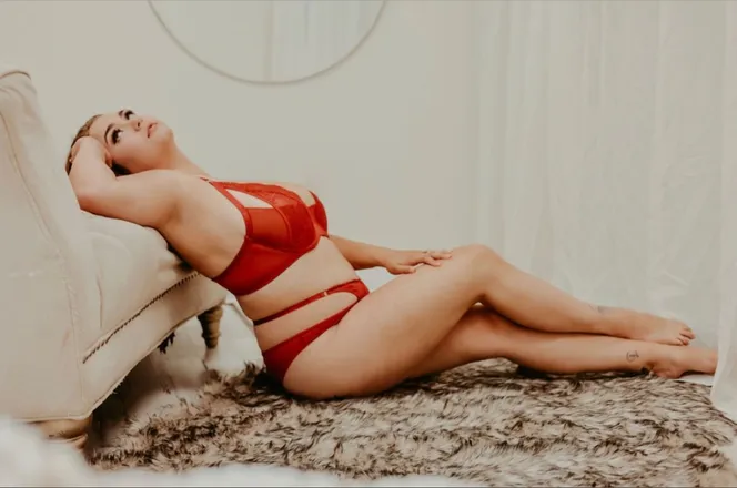 OnlyFans cuenta stellahayze95 header 2