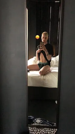 OnlyFans cuenta jamygunn19 header 2