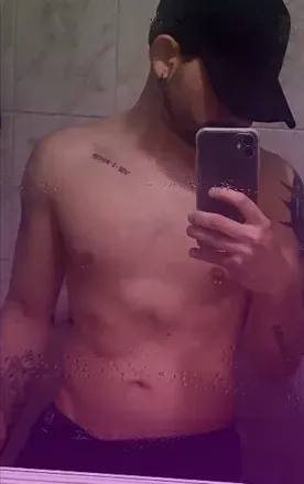 OnlyFans account  aaronro avatar 1