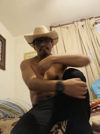 OnlyFans account  vicparamaduro header 2