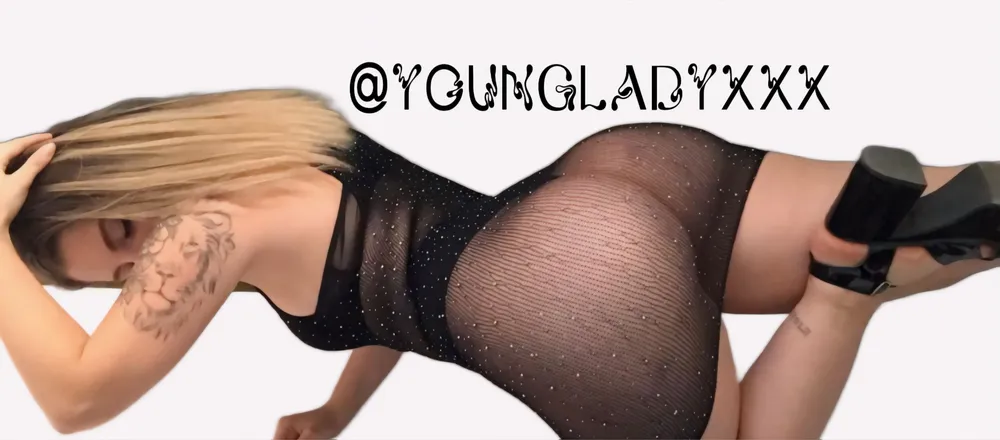 OnlyFans account  youngladyxxx header 2