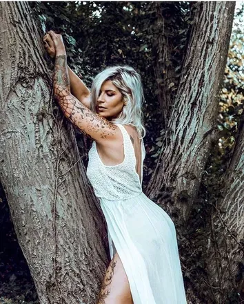 OnlyFans cuenta eleftheriacassie header 2