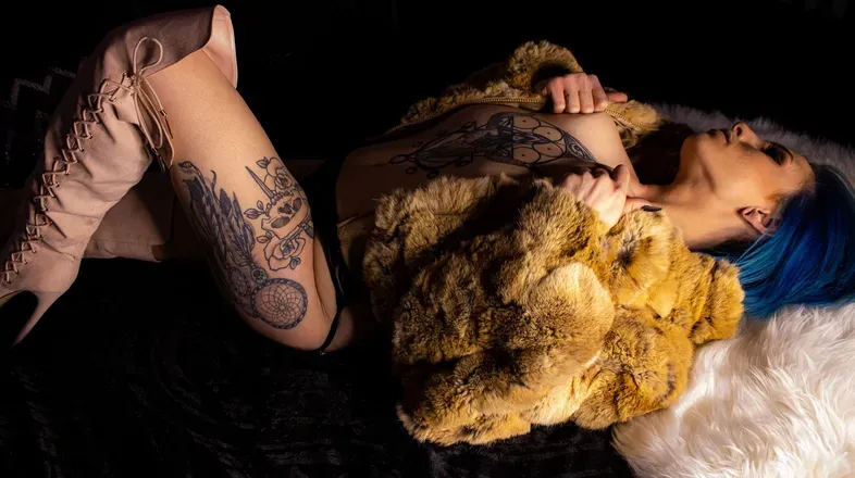OnlyFans cuenta moistmanic999 header 2
