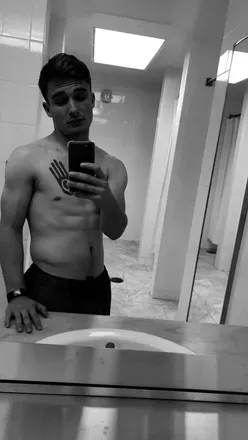 OnlyFans account  iamsen avatar 1