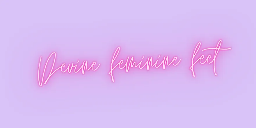 OnlyFans cuenta devinefemininefeet header 2