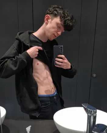 OnlyFans account  comfy_twink_free avatar 1