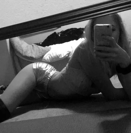 OnlyFans cuenta h0neybee08 header 2