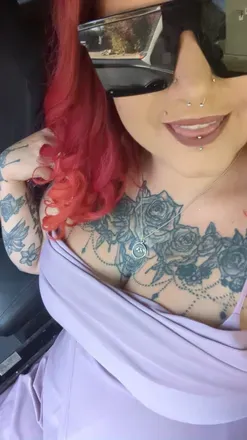 OnlyFans cuenta thiccthighsntattoos avatar 1