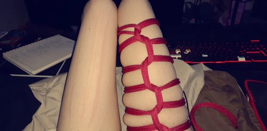 OnlyFans cuenta little.moths header 2