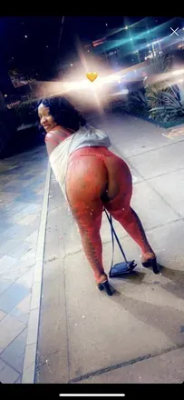 OnlyFans cuenta thickumsscake header 2