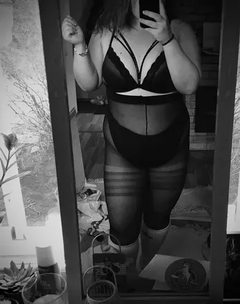 OnlyFans account  x.caramelpiebaby.x avatar 1