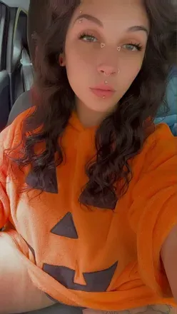 OnlyFans account  madammayhem69 avatar 1