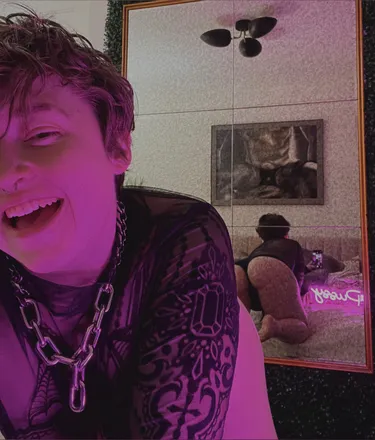 OnlyFans account  millennialboygirlxx header 2