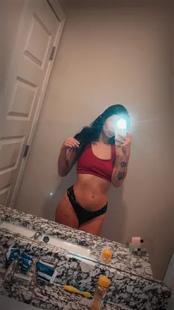 OnlyFans cuenta baddiemadiii17 header 2