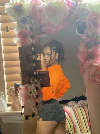 OnlyFans account  e2official avatar 1