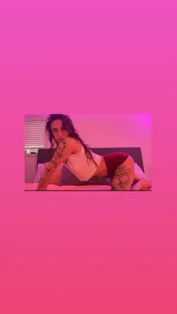 OnlyFans cuenta skinnyminibabe header 2