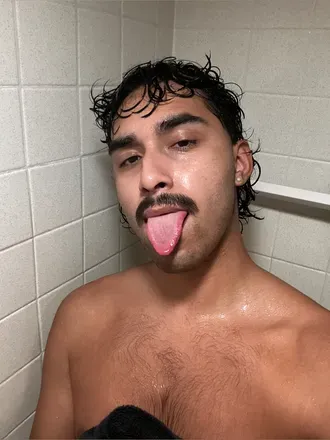 OnlyFans account  averageoliver avatar 1