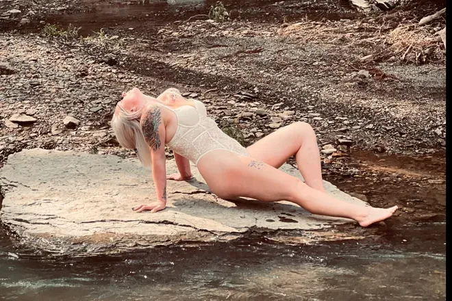 OnlyFans cuenta baddiewanr header 2