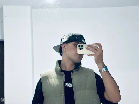 OnlyFans cuenta luchikarpp header 2