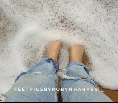 OnlyFans cuenta feetpicsbyrobyn header 2