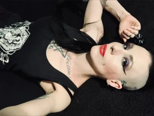 OnlyFans cuenta lilithbathoryluna13 header 2