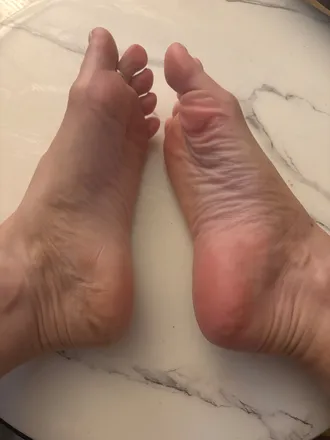 OnlyFans cuenta lilluxefeet header 2