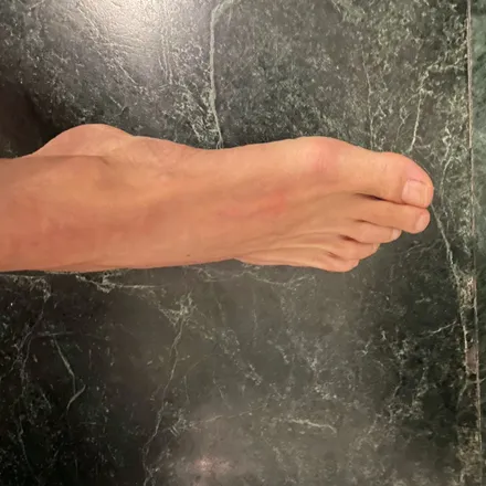 OnlyFans cuenta piede_italiano header 2