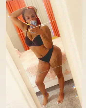 OnlyFans of sofcknwet