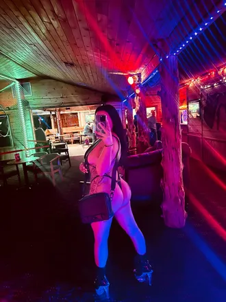 OnlyFans cuenta isa_loveee header 2