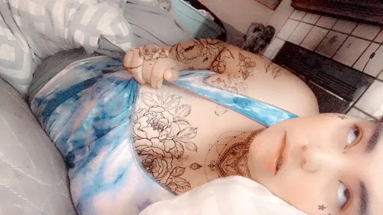 OnlyFans cuenta krazieokiegurl21 header 2