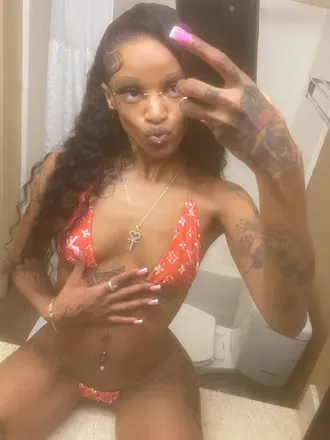 OnlyFans cuenta ravenswallowsxoxo avatar 1