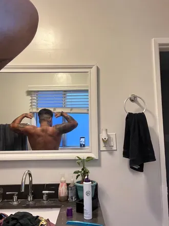 OnlyFans cuenta uncutdaddyy header 2
