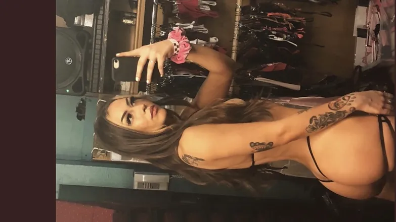 OnlyFans account  hannahxbanana header 2